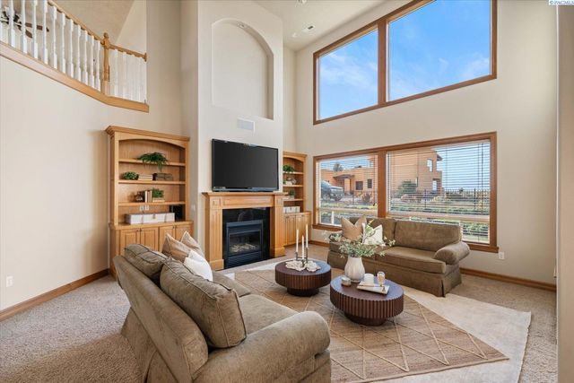 3020 Redrock Ridge Loop, Richland, WA 99354