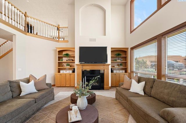 3020 Redrock Ridge Loop, Richland, WA 99354