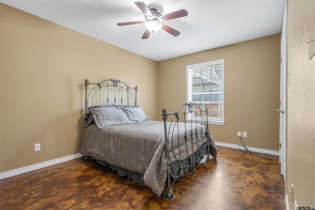 2657 CR 2724, Mineola, TX 75773