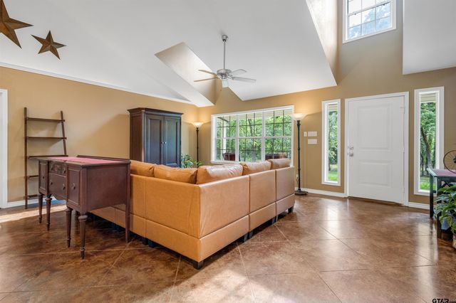 2657 CR 2724, Mineola, TX 75773