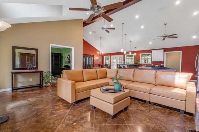 2657 CR 2724, Mineola, TX 75773