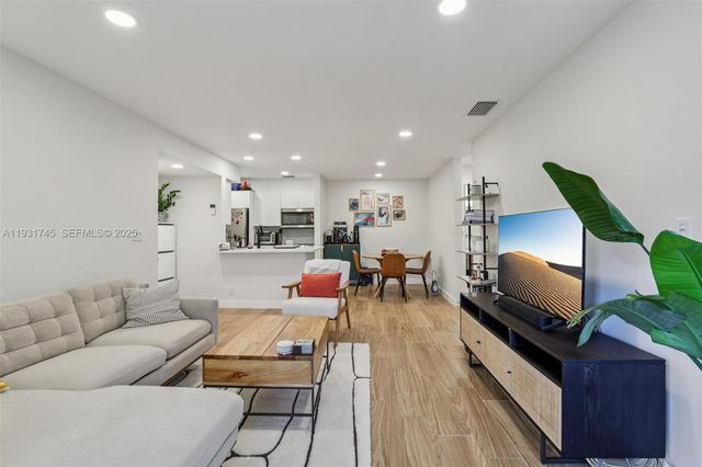 2926 S University Dr 6204, Davie, FL 33328