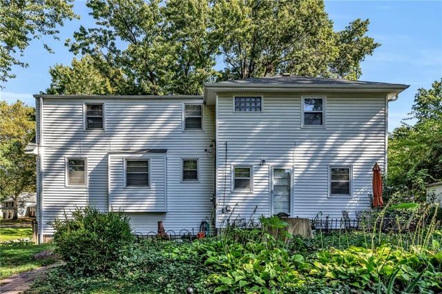 9766 Craig Drive, Overland Park, KS 66212