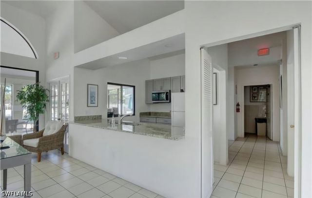 50 Emerald Woods DR A9, Naples, FL 34108