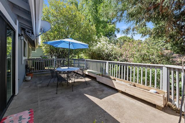 3278 Amethyst Dr, Cameron Park, CA 95682