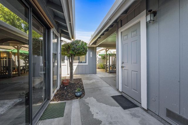 3278 Amethyst Dr, Cameron Park, CA 95682