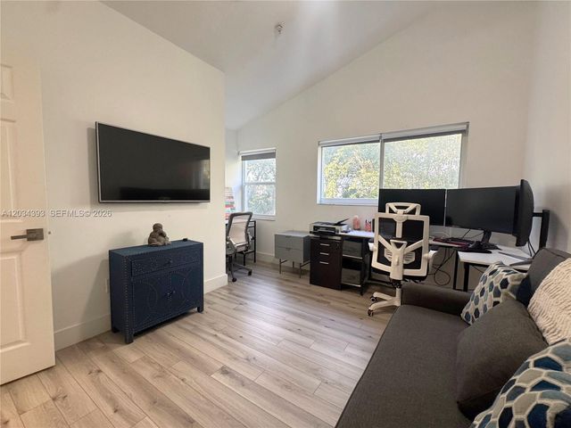 454 SW 5th Ave 7, Fort Lauderdale, FL 33315