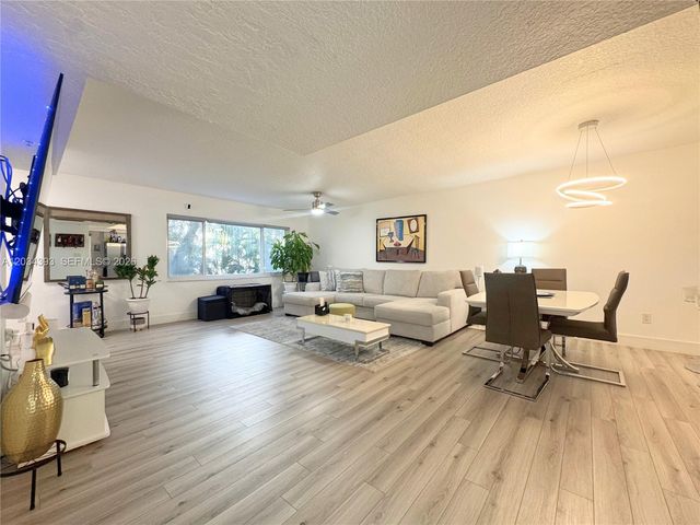 454 SW 5th Ave 7, Fort Lauderdale, FL 33315