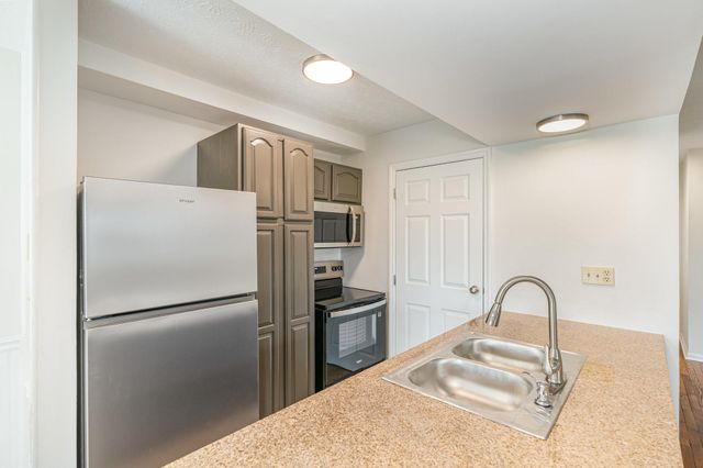 1060 Oakwood Court, 4, Independence, KY 41051