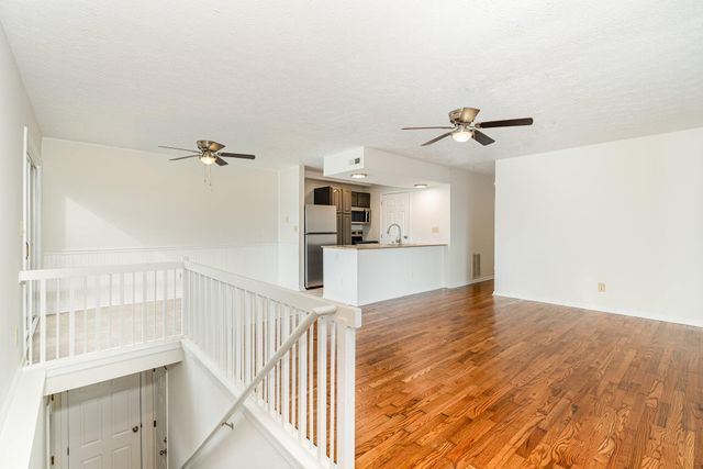 1060 Oakwood Court, 4, Independence, KY 41051