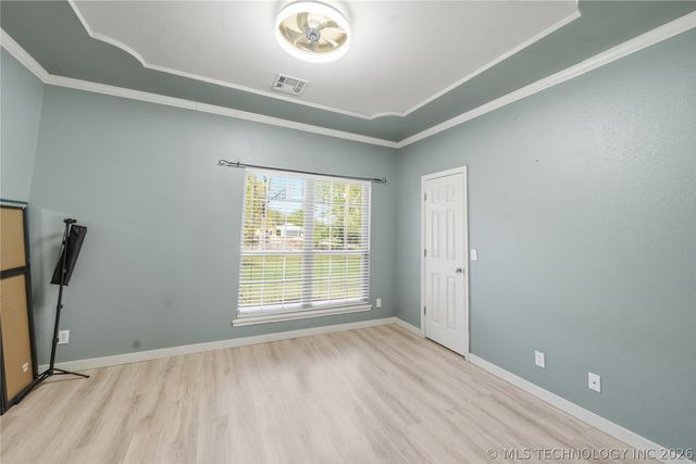 27362 E 146th Street S, Coweta, OK 74429
