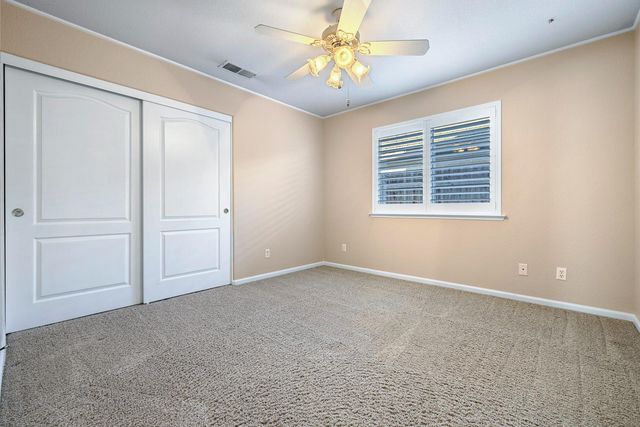 7040 N Warren Avenue, Fresno, CA 93711