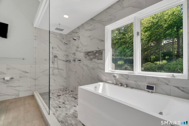 141 Putting Green Road, Trumbull, CT 06611