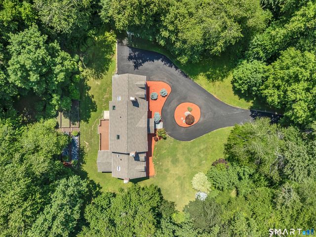 141 Putting Green Road, Trumbull, CT 06611