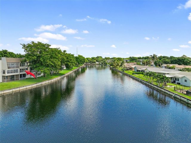 9330 Lime Bay Boulevard 209, Tamarac, FL 33321