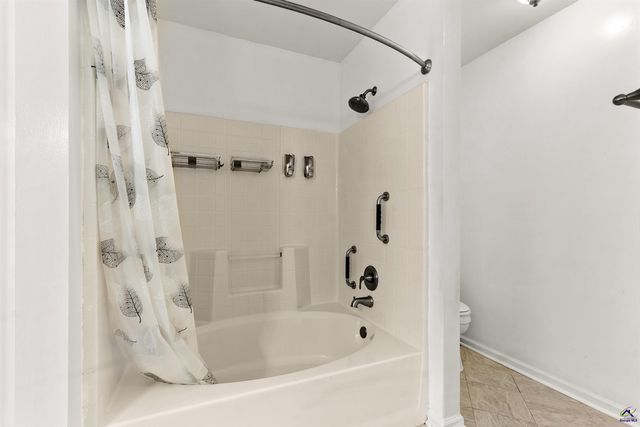 107 Forest Lawn, Bonaire, GA 31005