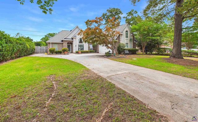107 Forest Lawn, Bonaire, GA 31005