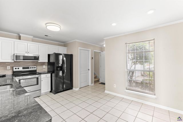 107 Forest Lawn, Bonaire, GA 31005