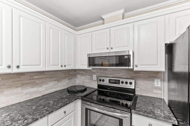 107 Forest Lawn, Bonaire, GA 31005