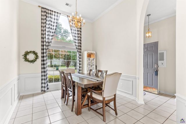 107 Forest Lawn, Bonaire, GA 31005