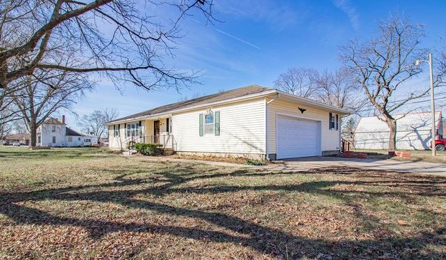 306 N lee Street, Leeton, MO 64761