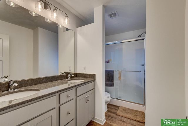 16929 Nebraska Avenue, Omaha, NE 68116