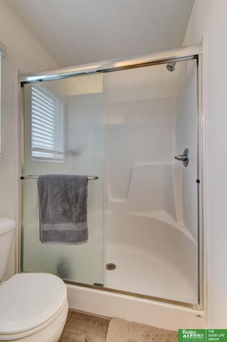 16929 Nebraska Avenue, Omaha, NE 68116