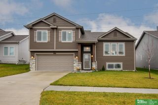 16929 Nebraska Avenue, Omaha, NE 68116