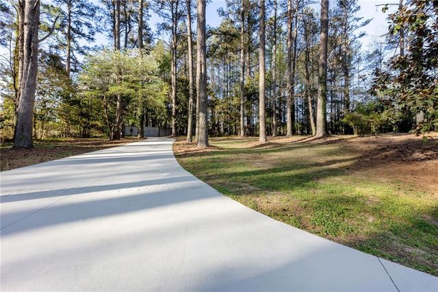 143 Swanson Road, Fayetteville, GA 30214