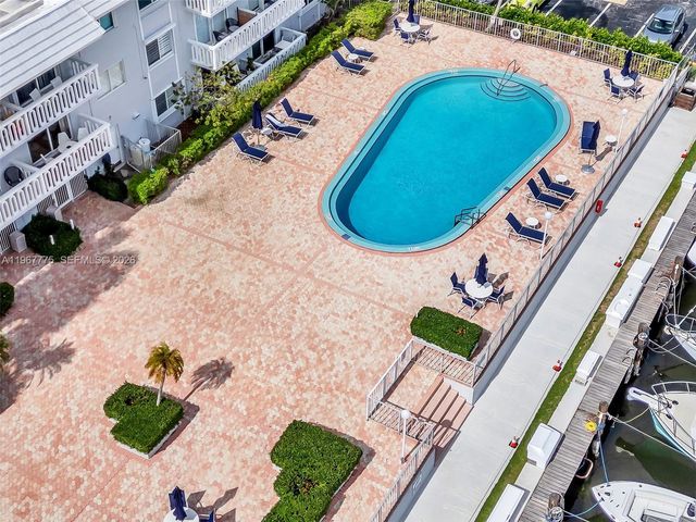 100 Edgewater Dr 240, Coral Gables, FL 33133