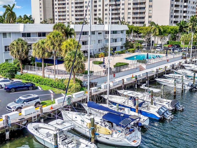 100 Edgewater Dr 240, Coral Gables, FL 33133