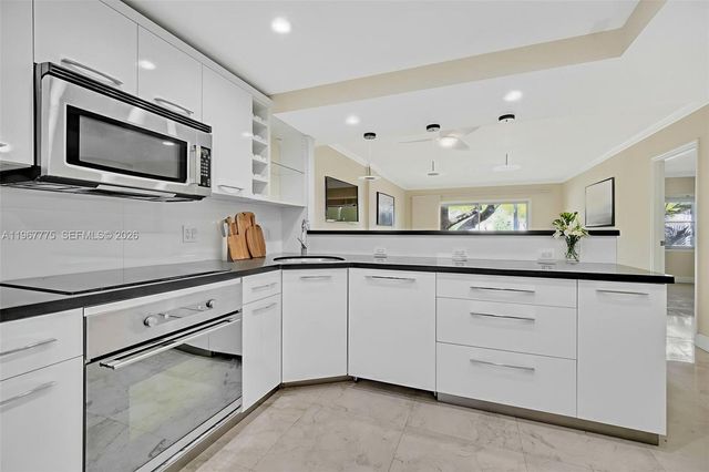 100 Edgewater Dr 240, Coral Gables, FL 33133