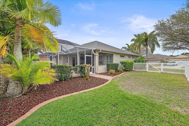 7107 SWITCHGRASS TRAIL, Lakewood Ranch, FL 34202