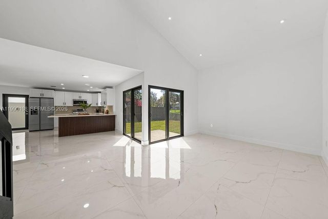 10510 SW 148th Ave Dr, Miami, FL 33196