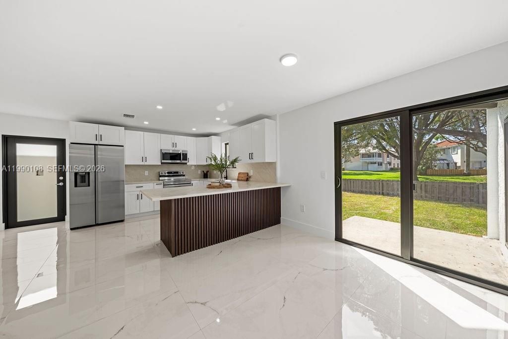 10510 SW 148th Ave Dr, Miami, FL 33196