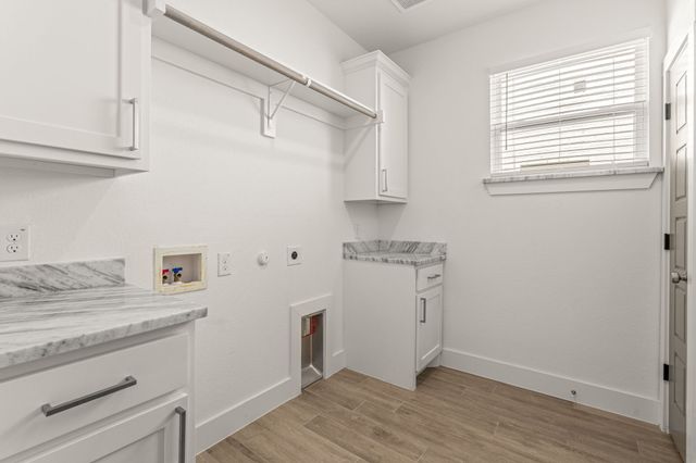 5618 Oaks Lane, Westworth Village, TX 76114
