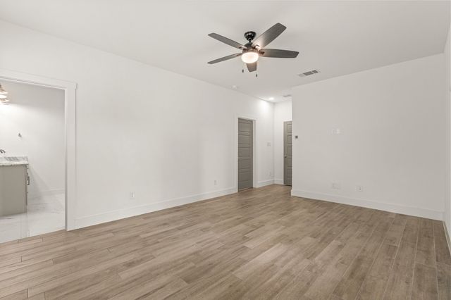 5618 Oaks Lane, Westworth Village, TX 76114