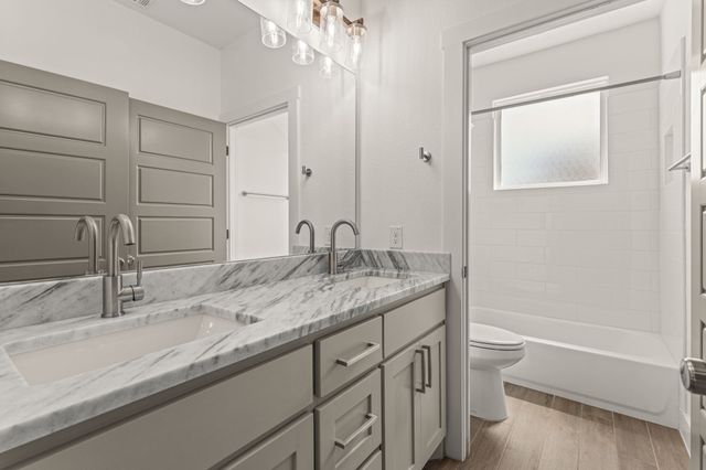 5618 Oaks Lane, Westworth Village, TX 76114