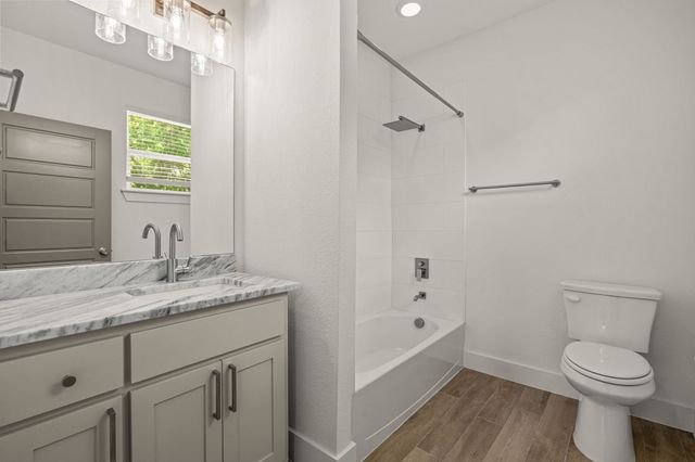 5618 Oaks Lane, Westworth Village, TX 76114