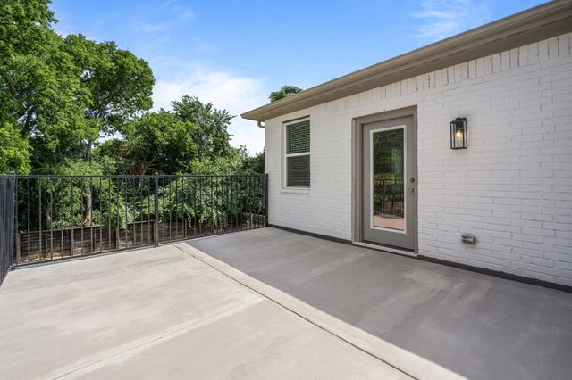 5618 Oaks Lane, Westworth Village, TX 76114