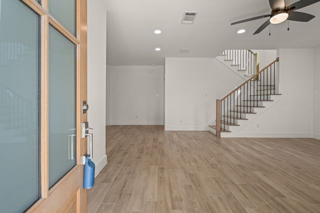 5618 Oaks Lane, Westworth Village, TX 76114
