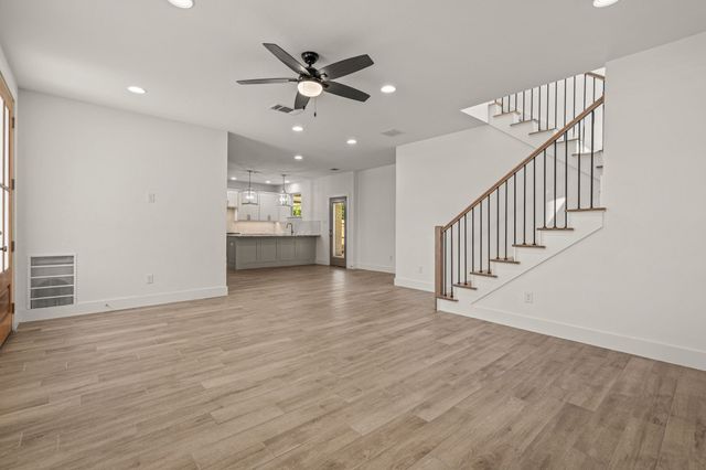 5618 Oaks Lane, Westworth Village, TX 76114