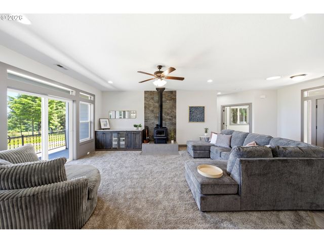 21020 Ne FINNIGAN HILL Rd, Hillsboro, OR 97123
