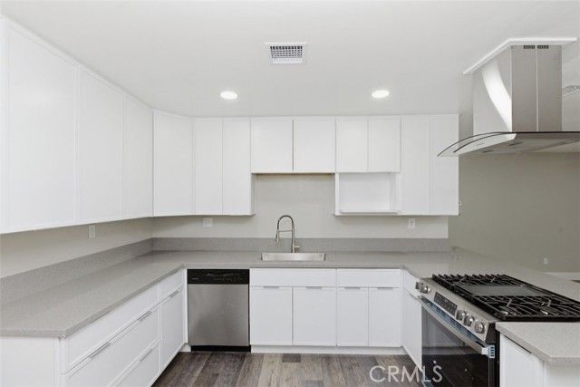 2875 Washington, Riverside, CA 92504