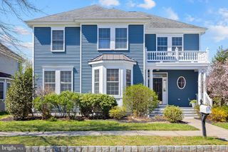 5 ALLUVIAL DR, Chesterfield, NJ 08515