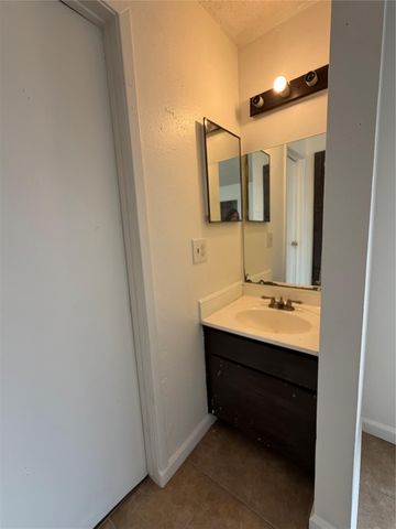 260 El Dorado Boulevard 1611, Houston, TX 77598