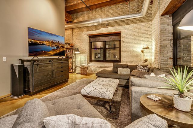 406 Wacouta Street 707, Saint Paul, MN 55101