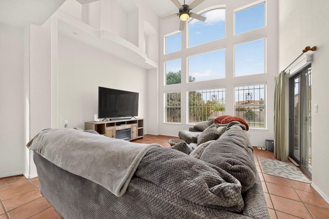 1101 Via Tomas NE, Albuquerque, NM 87113
