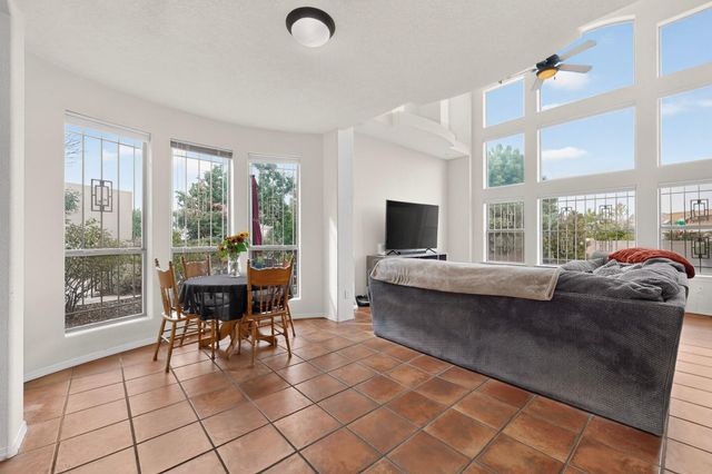 1101 Via Tomas NE, Albuquerque, NM 87113
