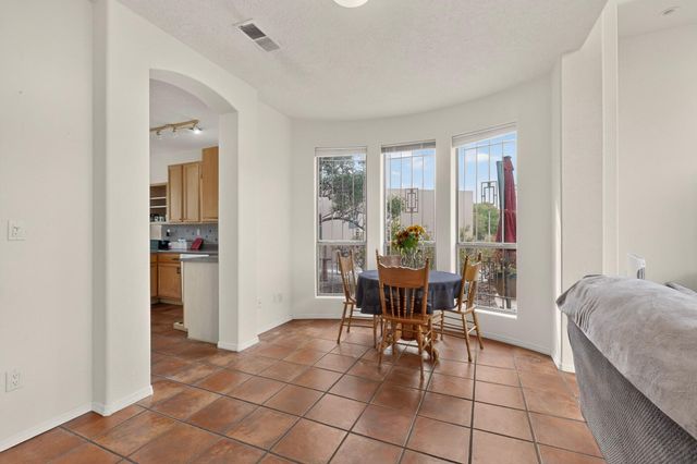 1101 Via Tomas NE, Albuquerque, NM 87113